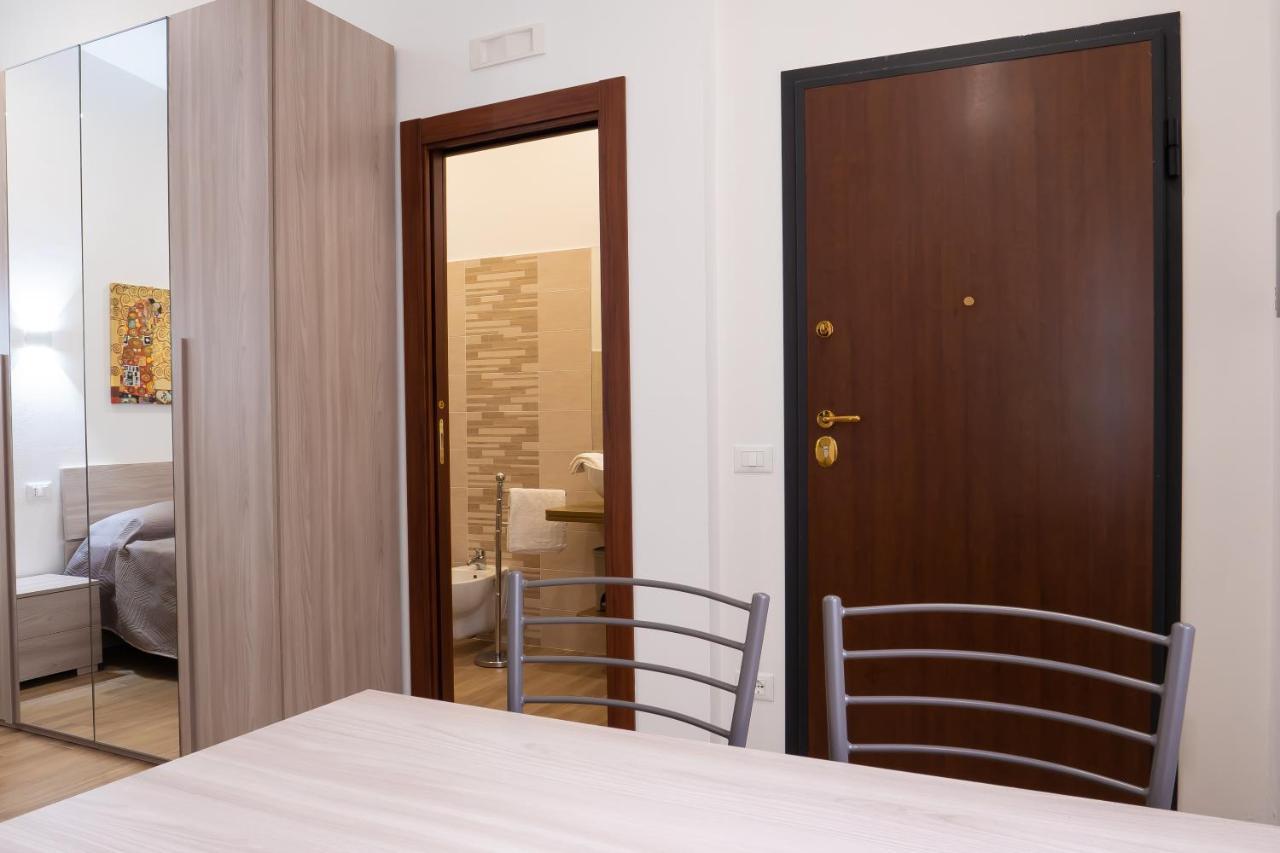Stella Marina - Camere E Monolocali Turistici Monte San Biagio Eksteriør billede