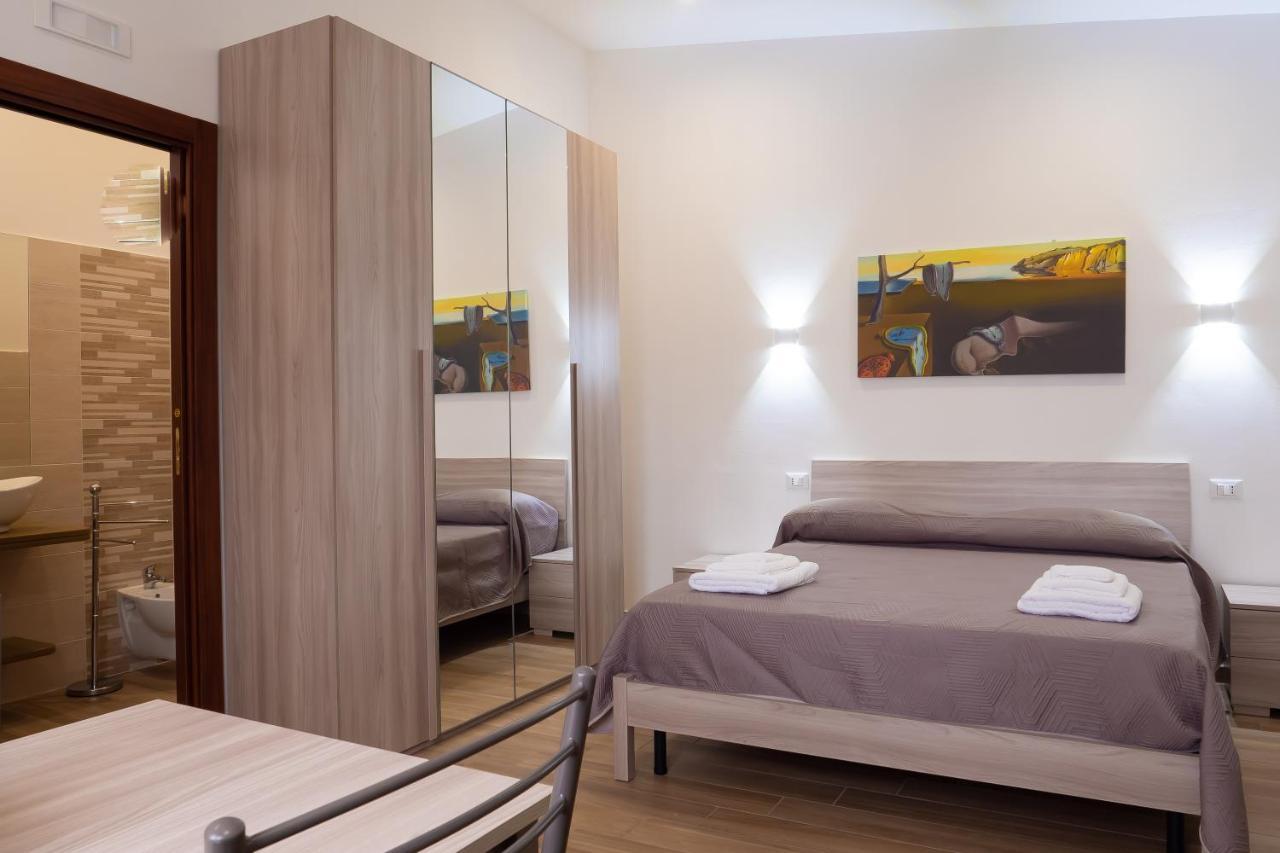 Stella Marina - Camere E Monolocali Turistici Monte San Biagio Eksteriør billede